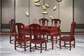 如魚(yú)得水餐桌